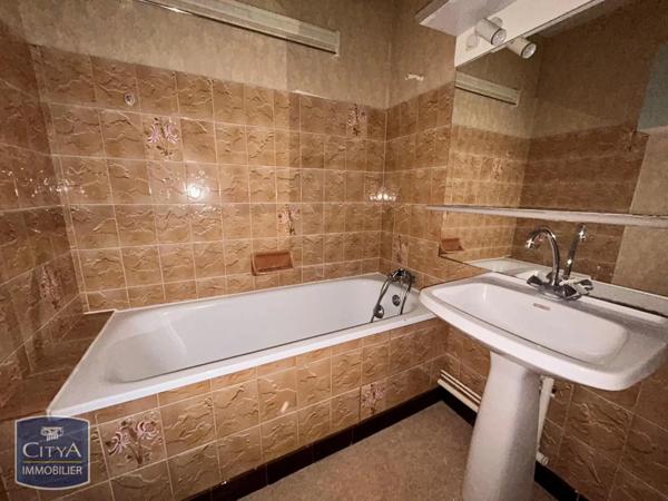 Appartement à louer 2 pièces 80.24m²