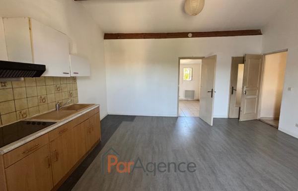 Maison charentaise comportant 4 appartements 9 pièces 169 m2