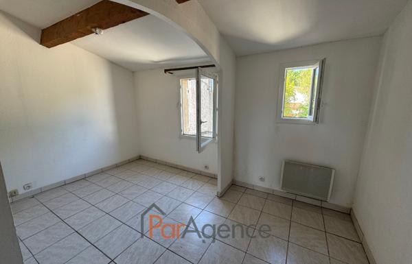 Maison charentaise comportant 4 appartements 9 pièces 169 m2