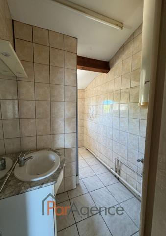 Maison charentaise comportant 4 appartements 9 pièces 169 m2