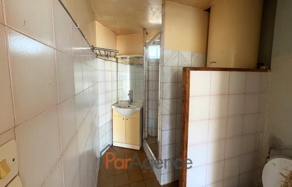 Maison charentaise comportant 4 appartements 9 pièces 169 m2