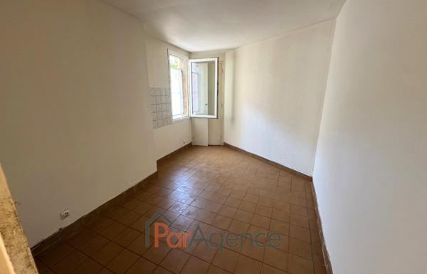 Maison charentaise comportant 4 appartements 9 pièces 169 m2