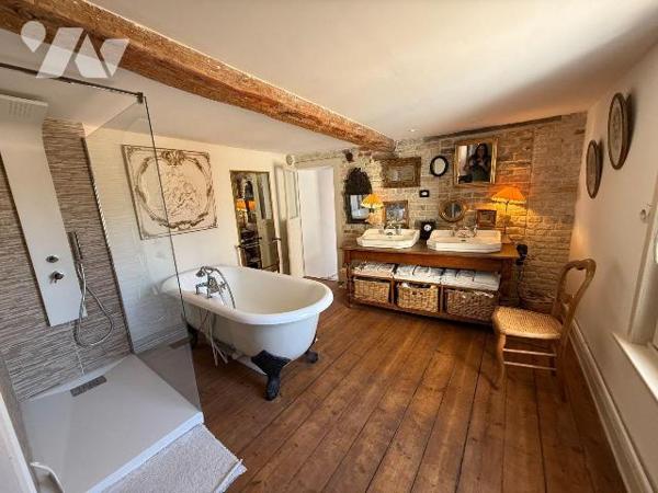 Maison à vendre à SAINT-OMER dans le Pas de Calais (62).

Beaucoup de charme et de cachet pou...