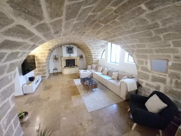 Immeuble 9 pièces - 250 m²