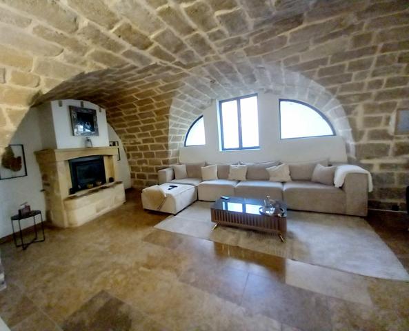 Immeuble 9 pièces - 250 m²