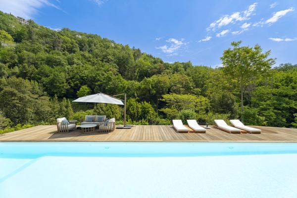 Propriété d' Exception à VENCE