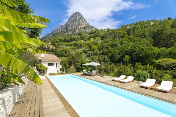 Propriété d' Exception à VENCE