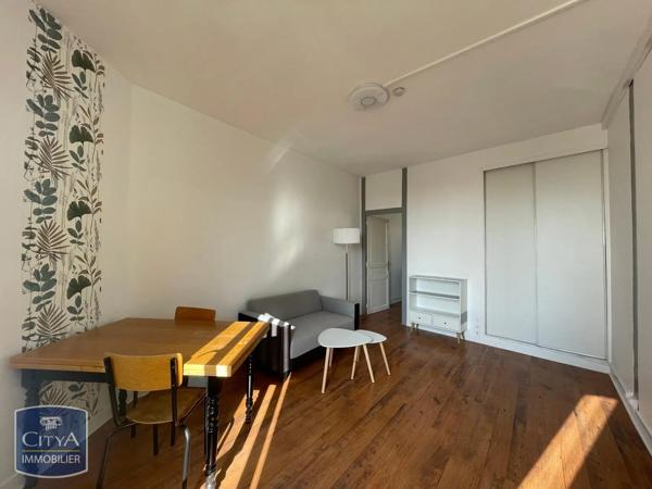 Appartement à louer 2 pièces 38m² Blois (41000)