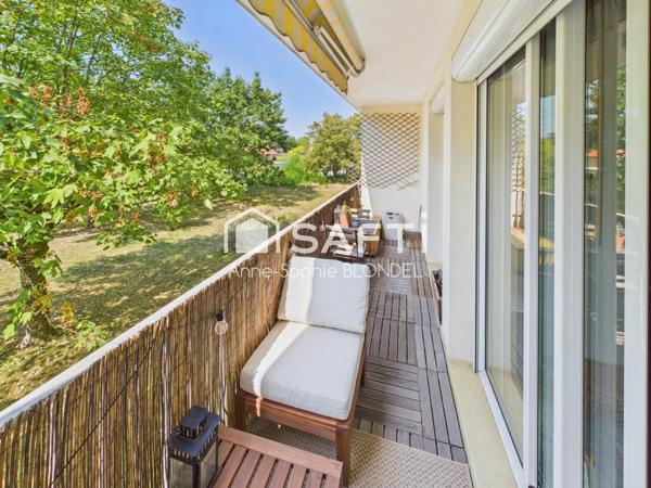 CAUDERAN LES PINS FRANCS Appartement 3 chambres, cave et parking