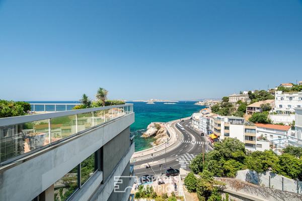 Dernier étage face à la mer – Jardin suspendu de 500 m² – Résidence de Prestige -Marseille