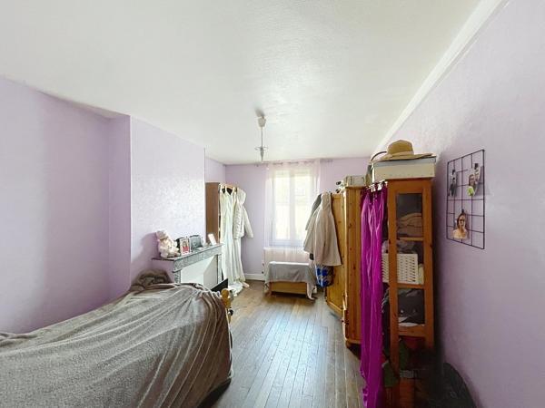 Située dans la charmante commune de Villeneuve-la-Guyard (89340)