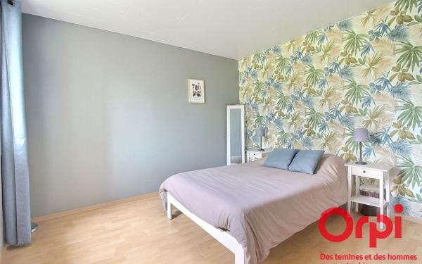 Appartement à vendre    4 pièces • 93 m2 Montigny-le-Bretonneux