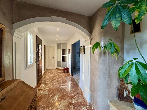 Maison Ceyreste 5 pièce(s) 181.82 m2