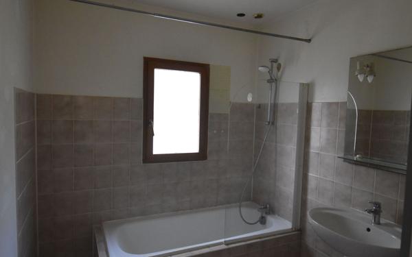 Maison à vendre    4 pièces •  Saint-Satur