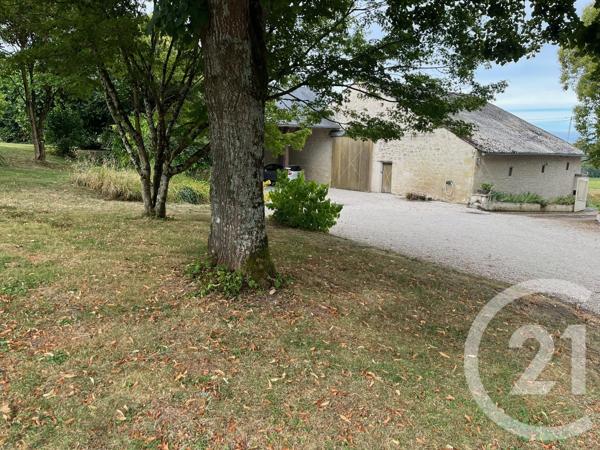 Maison à vendre  8 pièces - 343 m 2   AVAILLES EN CHATELLERAULT  - 86