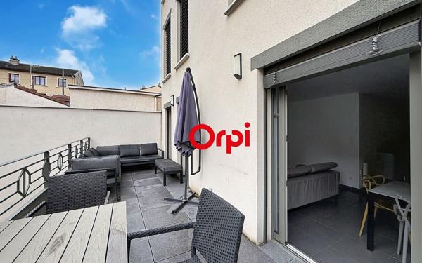 Appartement à vendre    3 pièces • 76,06 m2 Oullins
