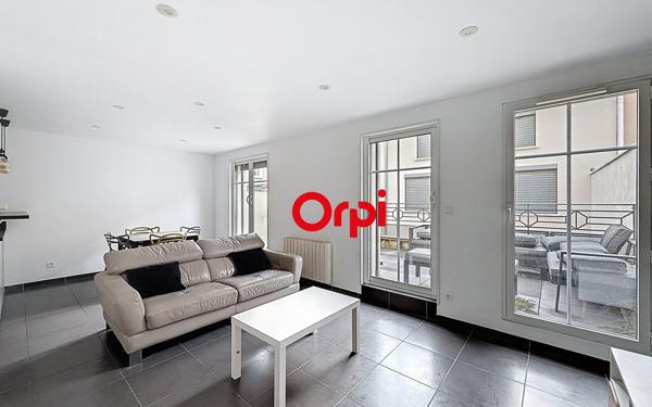 Appartement à vendre    3 pièces • 76,06 m2 Oullins