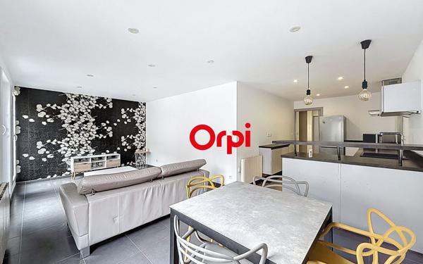 Appartement à vendre    3 pièces • 76,06 m2 Oullins