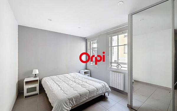 Appartement à vendre    3 pièces • 76,06 m2 Oullins