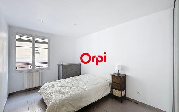 Appartement à vendre    3 pièces • 76,06 m2 Oullins