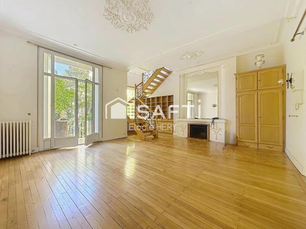 BORDEAUX CENTRE – Secteur Fondaudège – Immeuble en pierre avec jardin