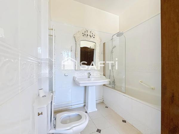 BORDEAUX CENTRE – Secteur Fondaudège – Immeuble en pierre avec jardin