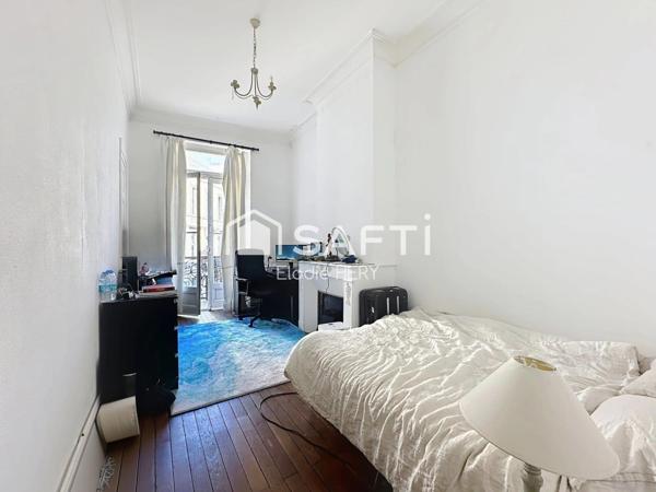 BORDEAUX CENTRE – Secteur Fondaudège – Immeuble en pierre avec jardin