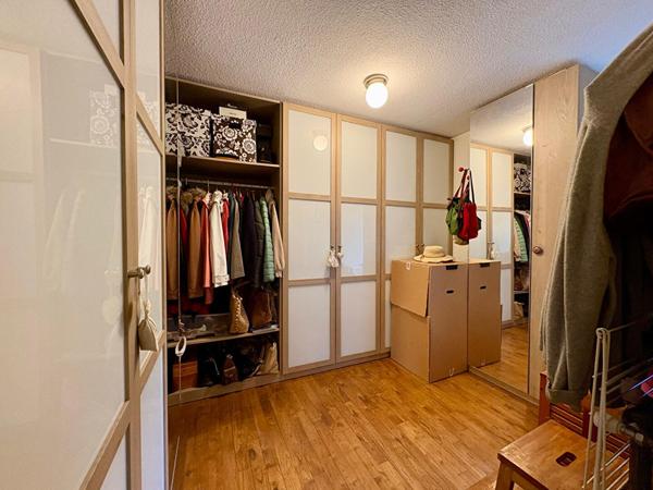 Moulin de caractère avec sa garçonnière et ses dépendances sur plus de 2 hectares en plein coeur de Saint-Amour