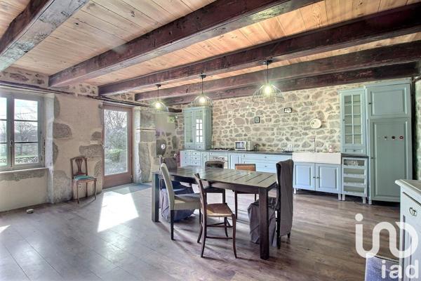 Maison rustique 7 pièces de 250 m² à Mérinchal (23420)