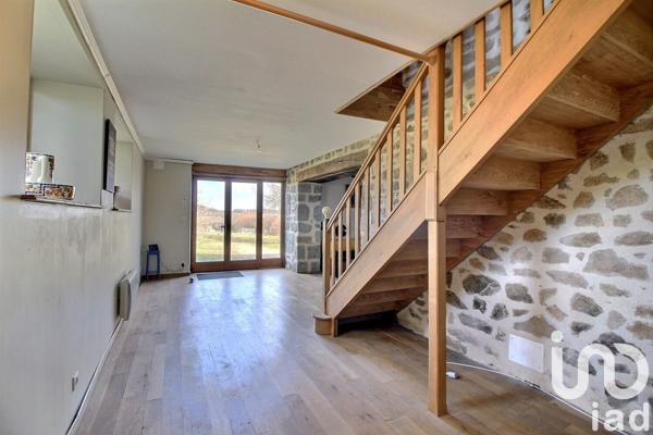 Maison rustique 7 pièces de 250 m² à Mérinchal (23420)