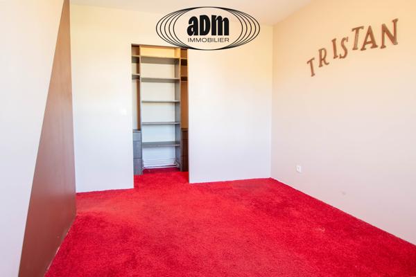 Maison
                                                                                                                                                                                                                                                                                                                        5 pièce(s)                                                                                                                                                                                                          3 chambre(s)                                                                                                                                                                                                          142  m²
