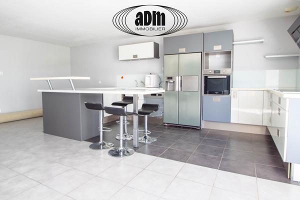 Maison
                                                                                                                                                                                                                                                                                                                        5 pièce(s)                                                                                                                                                                                                          3 chambre(s)                                                                                                                                                                                                          142  m²