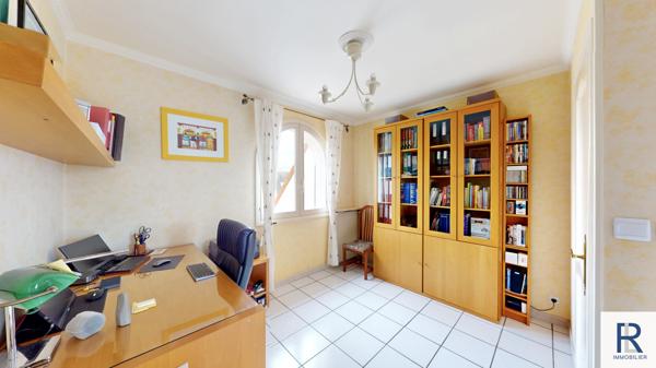 Belle maison indépendante de 186 m2 repartie sur 2 nivaux à Bagneux
