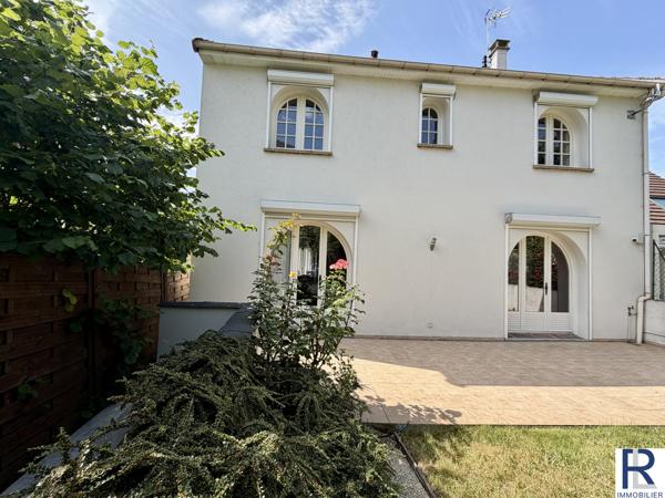 Belle maison indépendante de 186 m2 repartie sur 2 nivaux à Bagneux