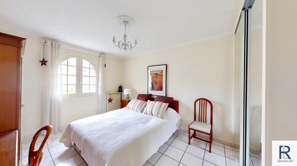 Belle maison indépendante de 186 m2 repartie sur 2 nivaux à Bagneux