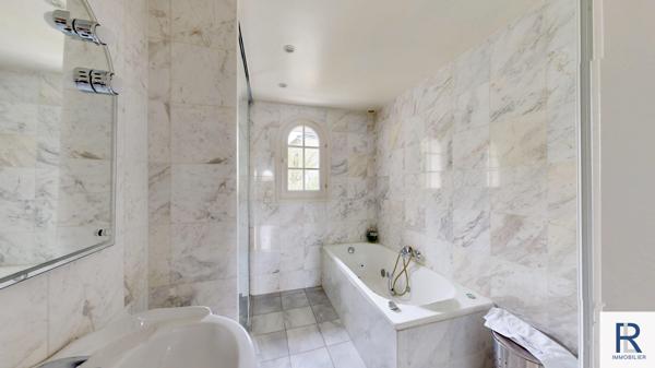 Belle maison indépendante de 186 m2 repartie sur 2 nivaux à Bagneux