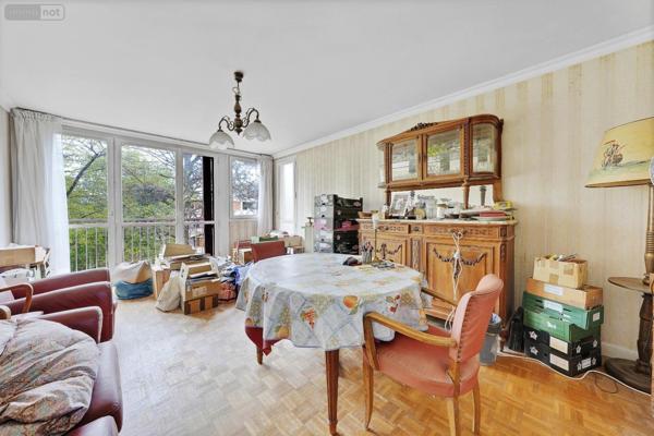 Appartement à vendre à Beauchamp dans le Val-d'Oise (95250), ref : 3 P BEAUCHAMP + BALCON+ PARK   
Chaussé Jule César