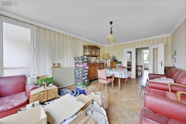 Appartement à vendre à Beauchamp dans le Val-d'Oise (95250), ref : 3 P BEAUCHAMP + BALCON+ PARK   
Chaussé Jule César