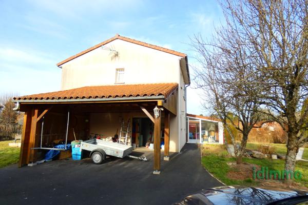 A 2 pas d' Arpajon sur Cère BELLE MAISON contemporaine Vézac (15130)