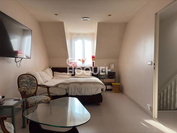 CHARMANTE MAISON DE 5 PIECES (109.78 m²) À SOISY-SUR-SEINE