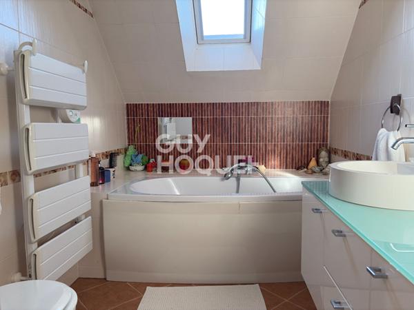 CHARMANTE MAISON DE 5 PIECES (109.78 m²) À SOISY-SUR-SEINE