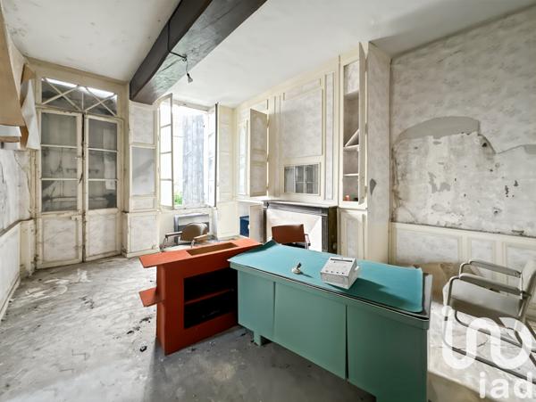 Immeuble à vendre 497 m² Sens