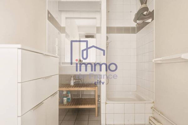 Appartement 1 pièce                                        - 69007 LYON Réf : 21733