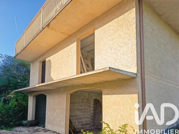 Maison à vendre 5 pièces 215 m² Brive-la-Gaillarde