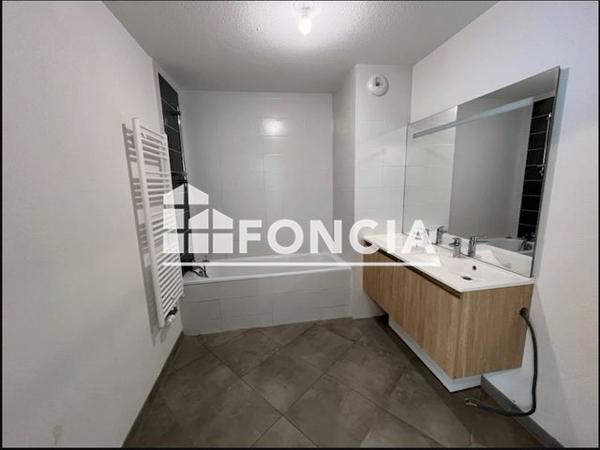 Location Appartement 3 pièces 72.23 m² - RCE GOLDEN PARK Bassens 33520