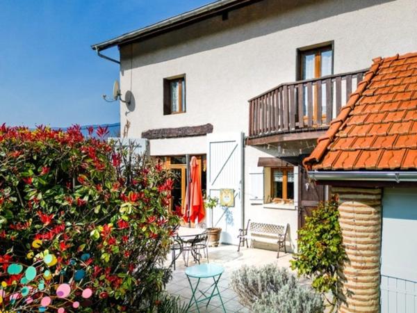 Maison à vendre 5 pièces, 115 m2 ,3 ch, dependance,sur terrain 600 m2 AIX LES BAINS (73) quartier ST SIGISMOND