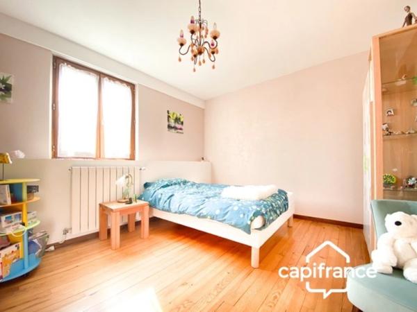 Maison à vendre 5 pièces, 115 m2 ,3 ch, dependance,sur terrain 600 m2 AIX LES BAINS (73) quartier ST SIGISMOND