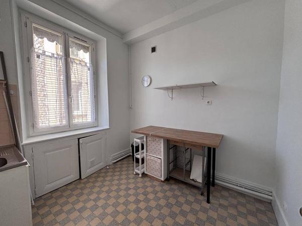 Appartement 2 pièces                                        - 38000 Grenoble Réf : 4384