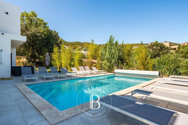 Calvi, Villa 6 Chambres -  207 m² à vendre