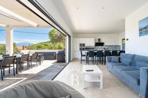 Calvi, Villa 6 Chambres -  207 m² à vendre